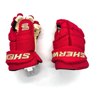 Sherwood  Pro - NHL Pro Stock Glove - Calgary Flames (Red/Gold)