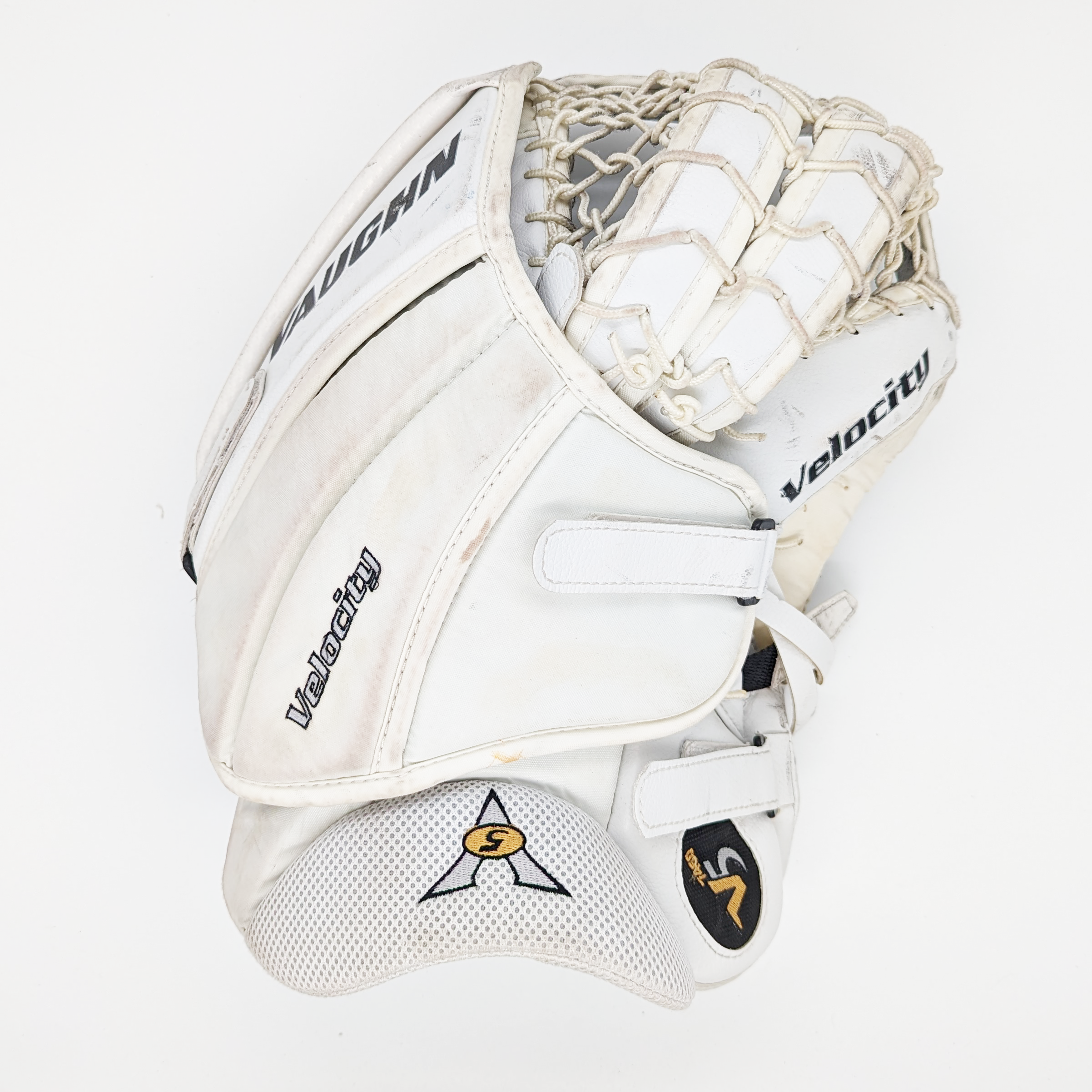 Vaughn 7460 Velocity V5 - Used Regular Pro Stock Goalie Glove (White)