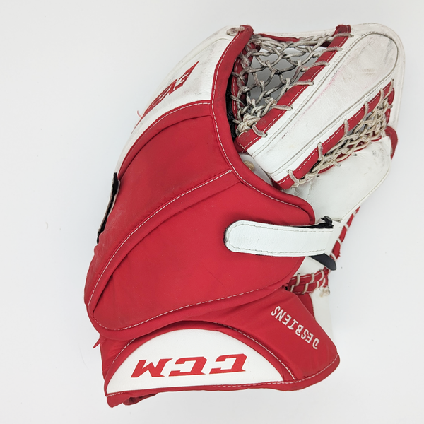 CCM Extreme Flex III - Used Goalie Glove (White/Red)