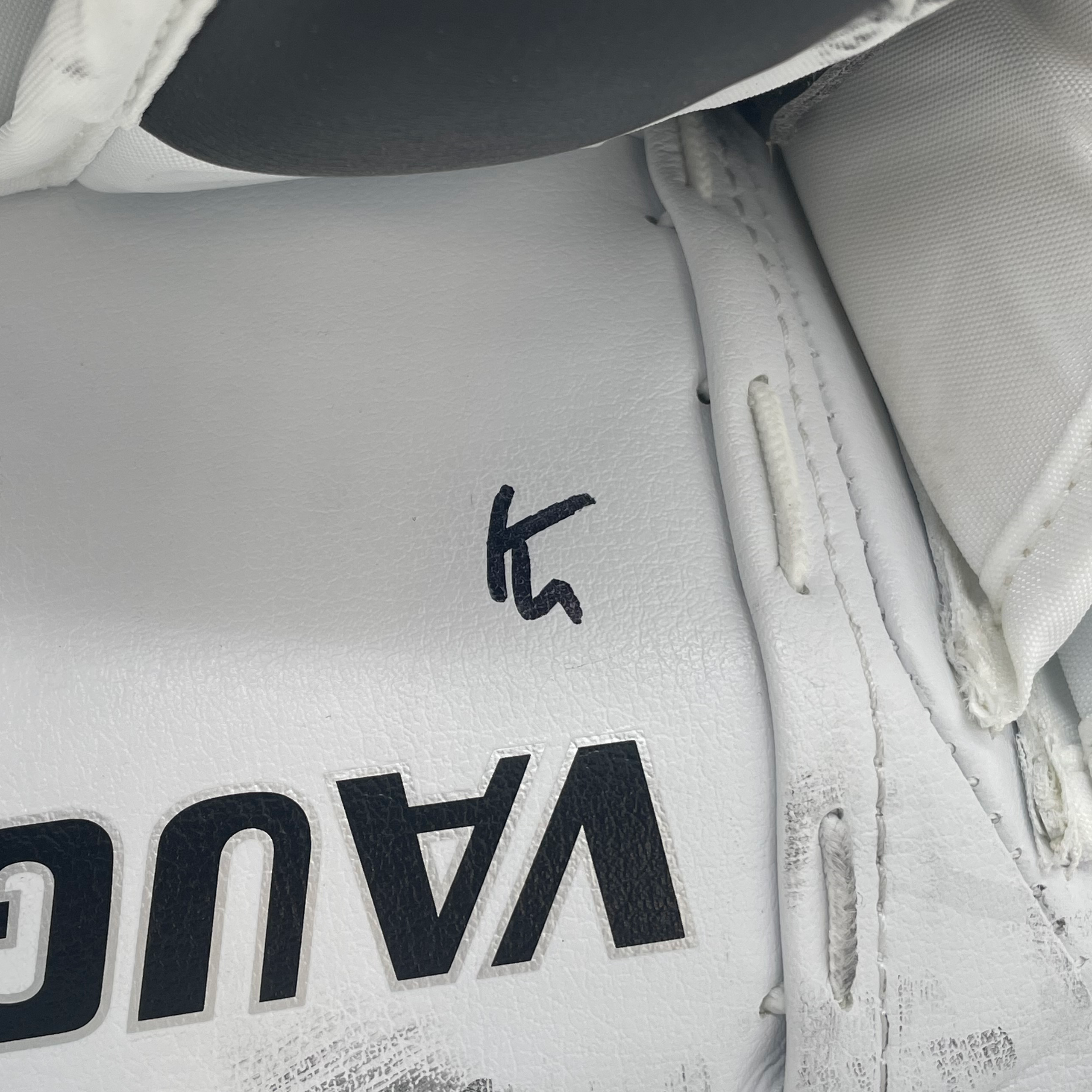 Vaughn V5 7990 - Bloqueur de gardien de but Pro Stock - Droitier - (Blanc/Noir/Orange)