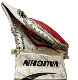 Vaughn Velocity V7 XR - Used Junior Goalie Glove (White/Red/Black)