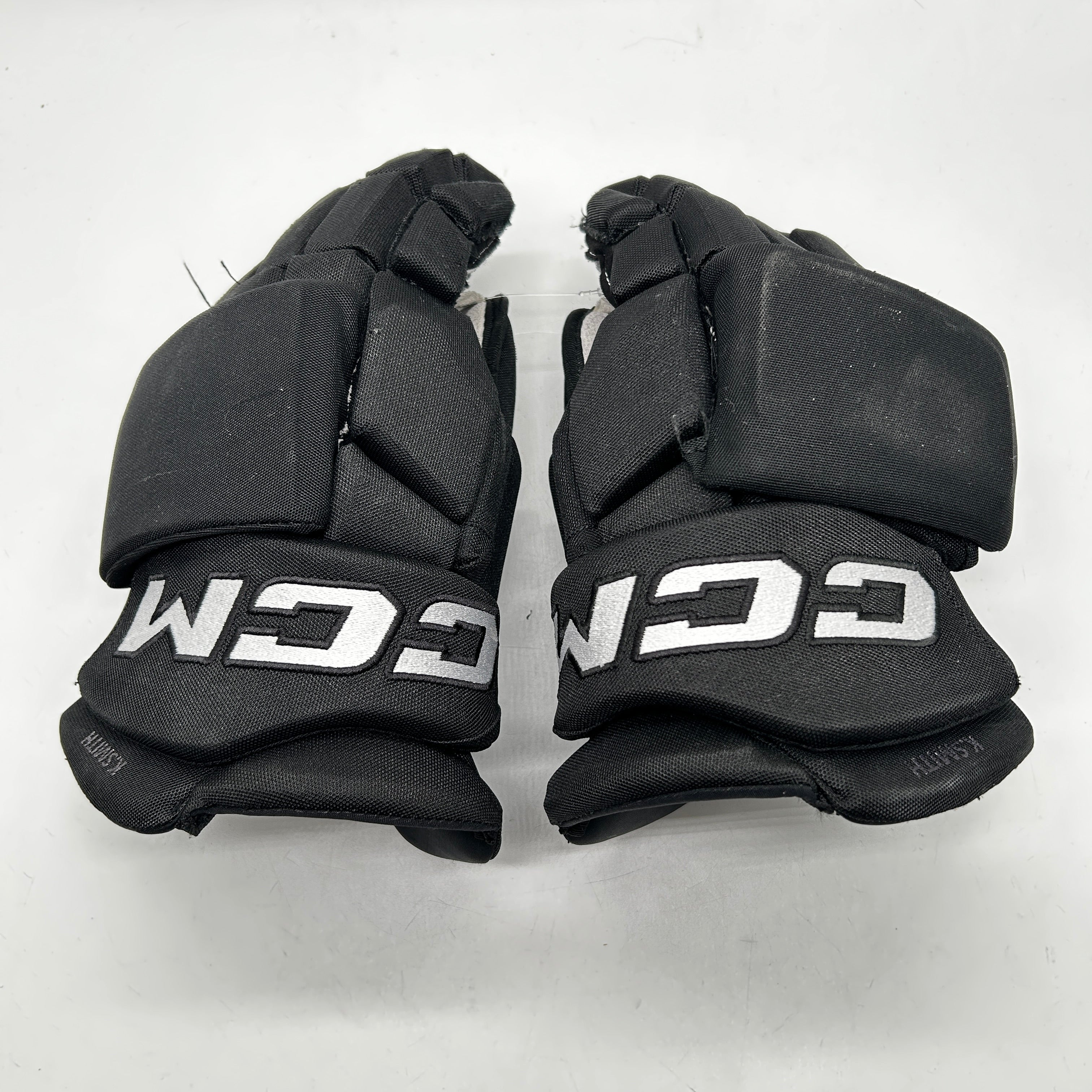 CCM HGJSCHLPP - Used Pro Stock Hockey Gloves (Black)