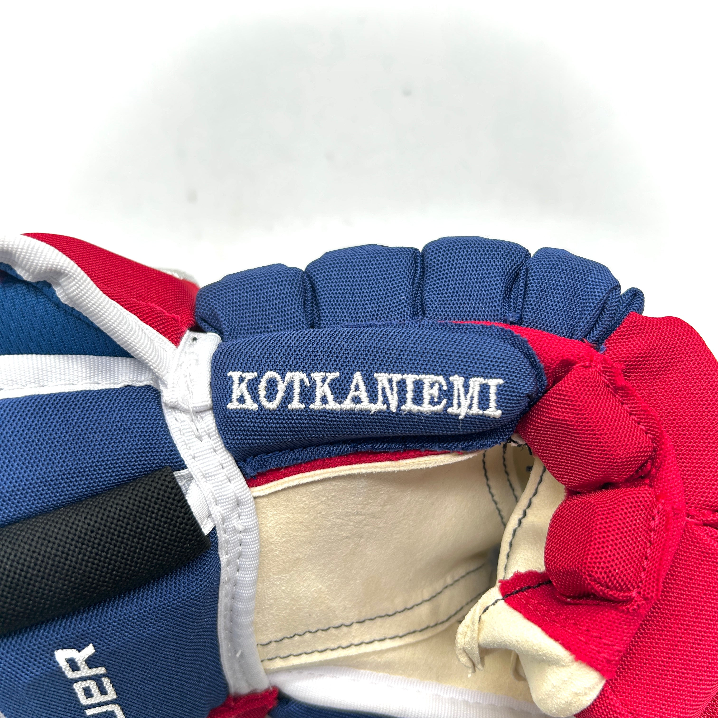 Bauer Nexus 2N - NHL Pro Stock Gloves - Jesperi Kotkaniemi (Blue/Red/White)