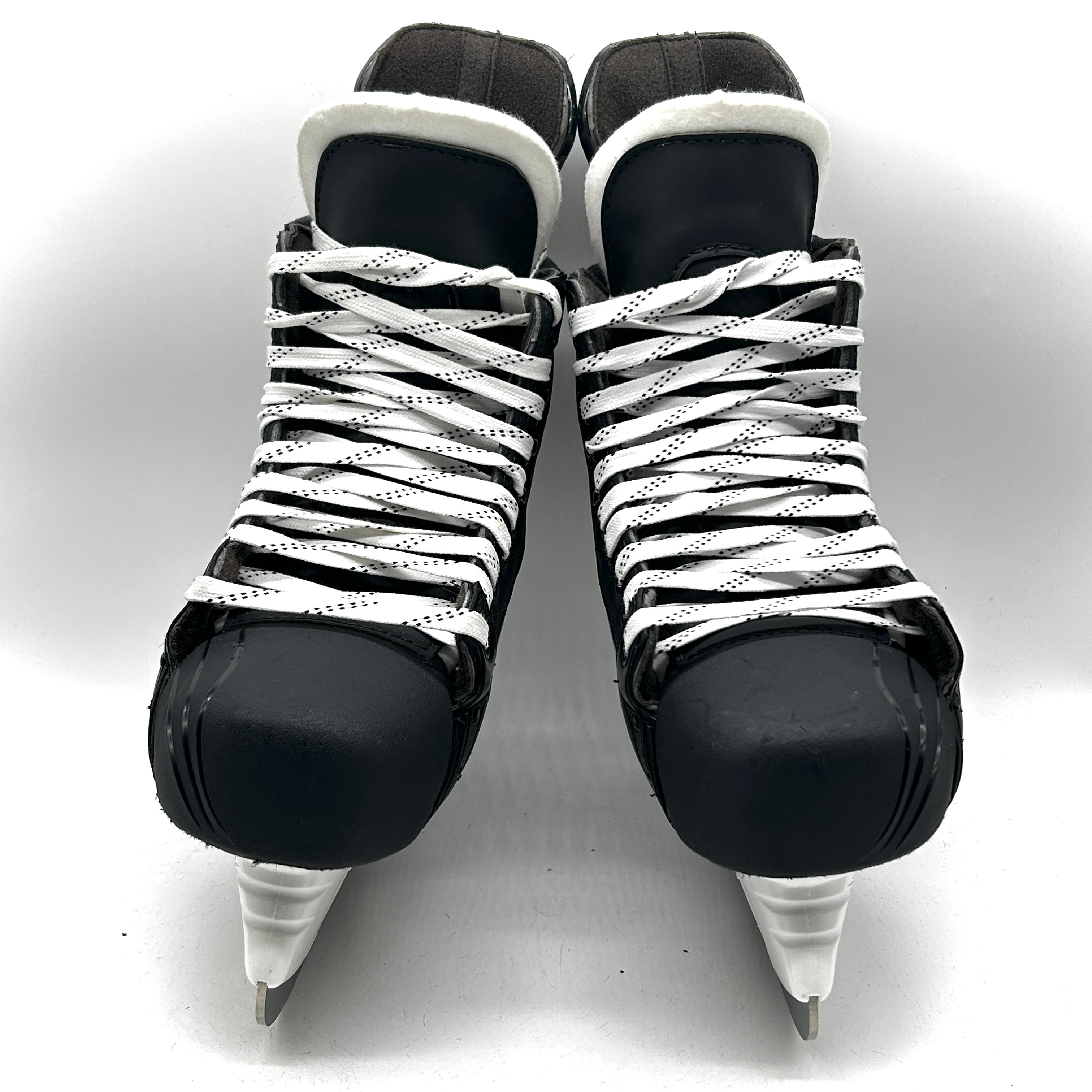 Bauer Vapor Hyperlite - Used Pro Stock Skates - 8.25EE/8EE