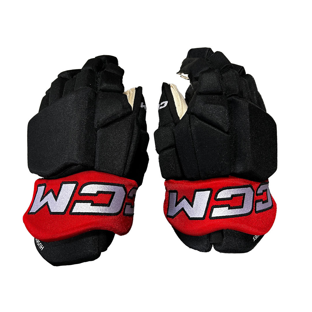 CCM HGTKPP - NCAA Pro Stock Hockey Glove (Black/Red)