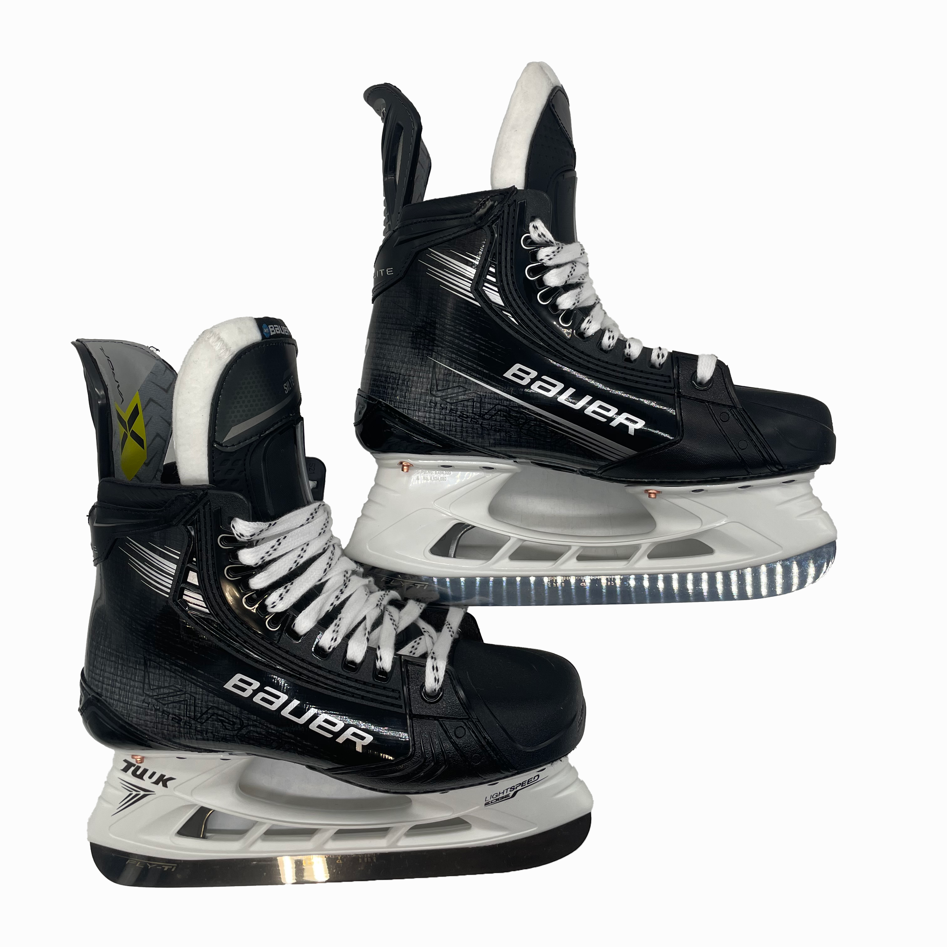Bauer Vapor Hyperlite 2 - Pro Stock Hockey Skates - Size R:7/L:6.75 (Black)