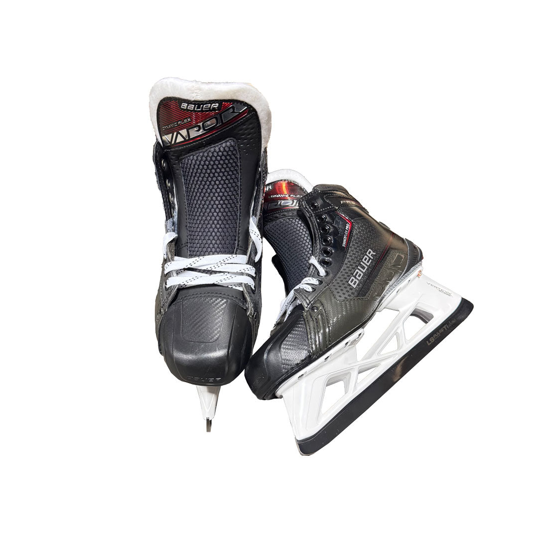 Bauer Pro - Pro Stock Goalie Skate - Size R: 9/L:9.5 Fit 3
