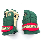 Sherwood  Pro - NHL Pro Stock Glove - Minnesota Wild (Green/Red)