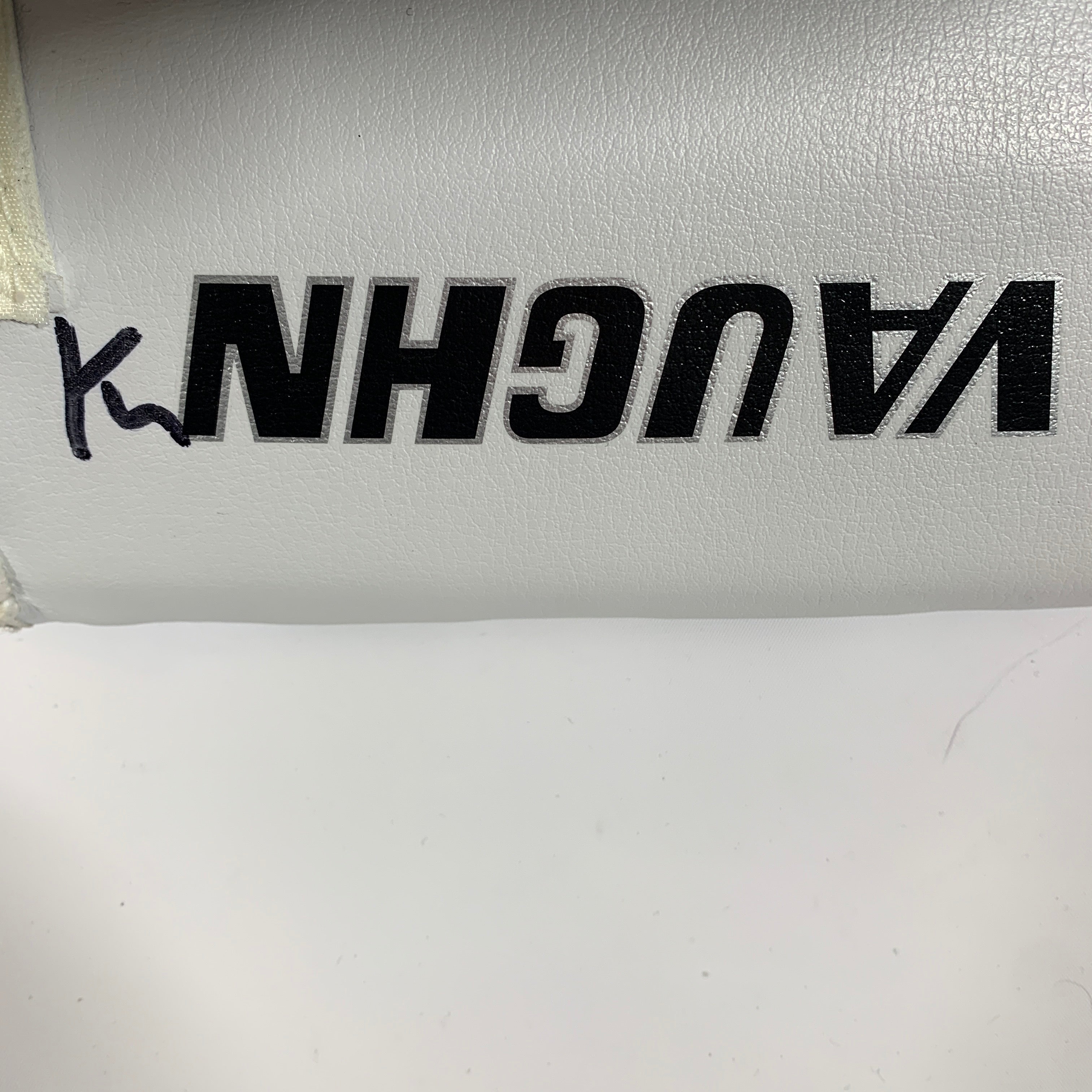 Vaughn SLR Pro Carbon – Bloqueur de gardien de but professionnel – Vegas Golden Knights (blanc/noir/or)