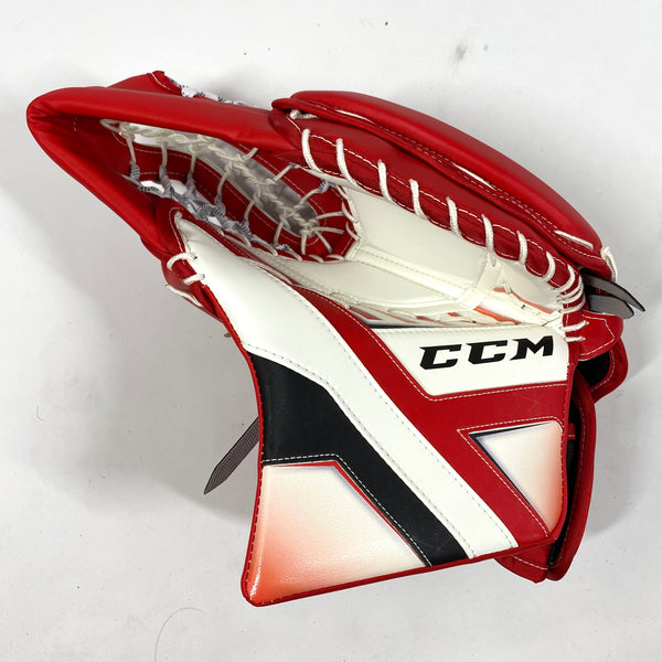 CCM AXIS - New Pro Stock Goalie Glove (White/Red)