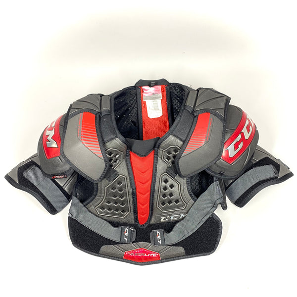 CCM Quick Lite - Used Shoulder Pads