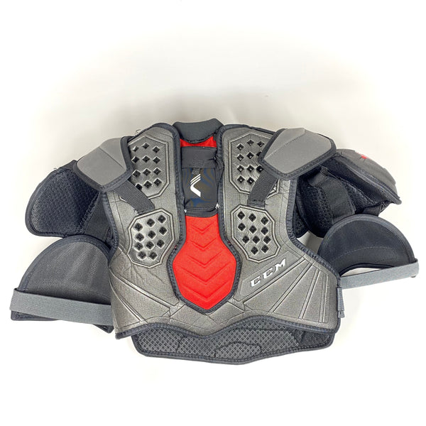 CCM Quick Lite - Used Shoulder Pads