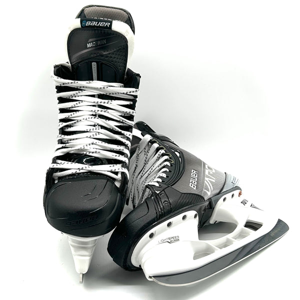 Bauer Vapor Hyperlite - Pro Stock Hockey Skates - Size 10.5D/10.25D