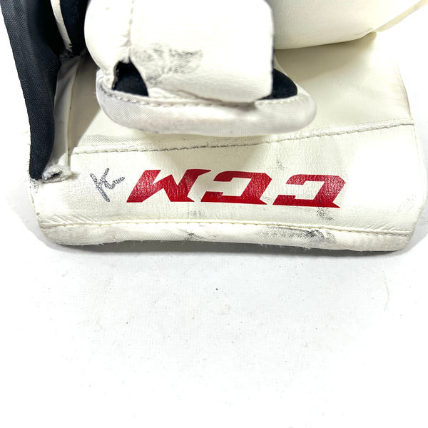 CCM Extreme Flex III - Used Pro Stock Goalie Blocker (White)