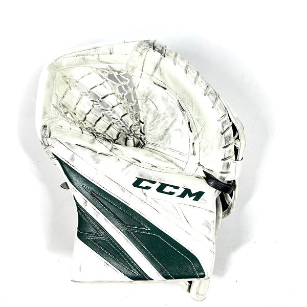 CCM Extreme Flex 4 - Used Pro Stock Goalie Glove (Green/White)