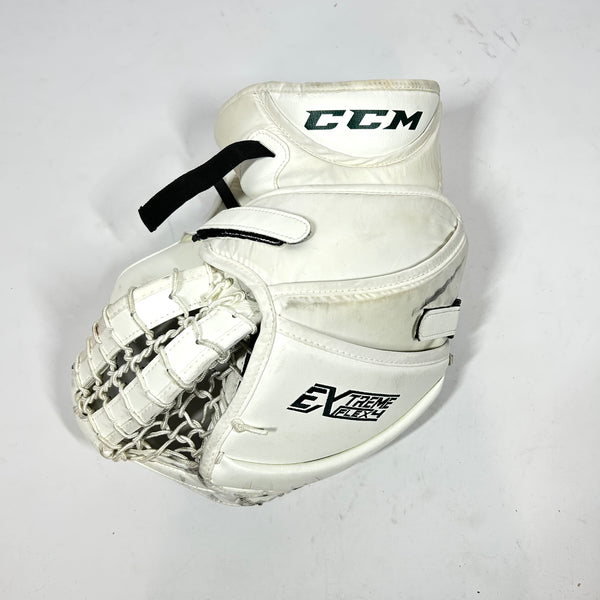 CCM Extreme Flex 4 - Used Pro Stock Goalie Glove (Green/White)