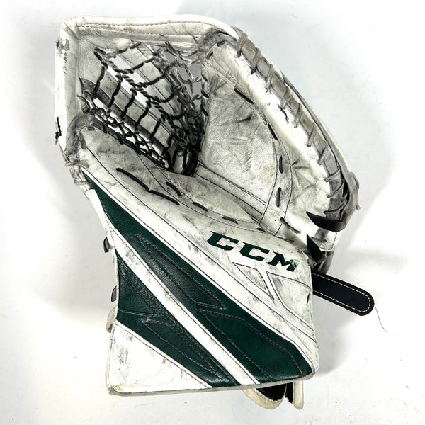 CCM Extreme Flex 4 - Used Pro Stock Goalie Glove (Green)