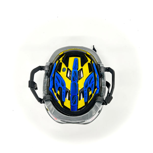 True Dynamic 9 Pro - Used Hockey Helmet (Grey)