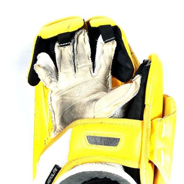Bauer Vapor 2X Pro - Used Pro Stock Goalie Blocker (Yellow)