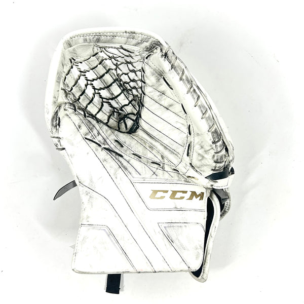 CCM AXIS - Used Pro Stock Goalie Glove (White)