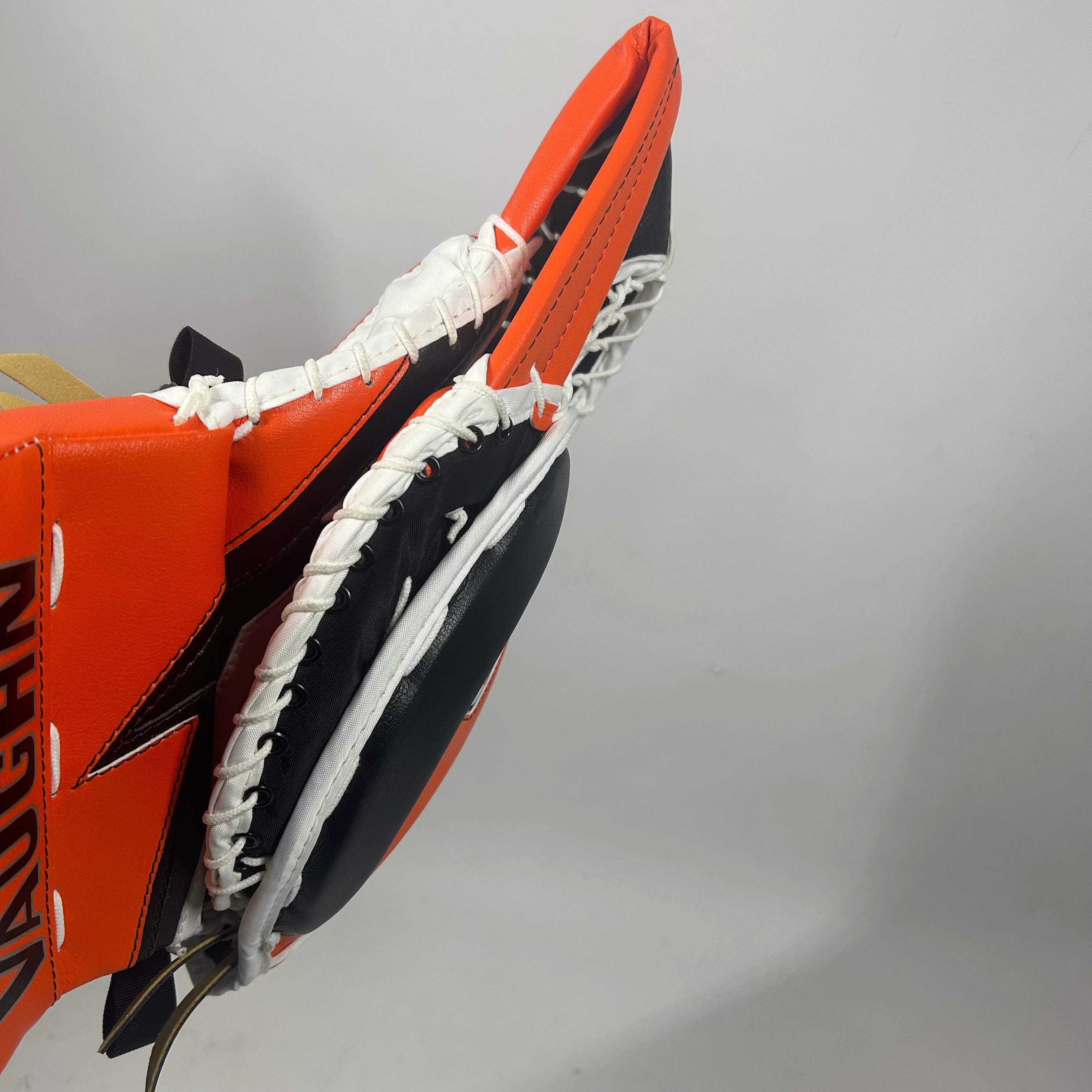 Vaughn Velocity V9 - Nouveau gant de gardien Pro Stock (orange/blanc)