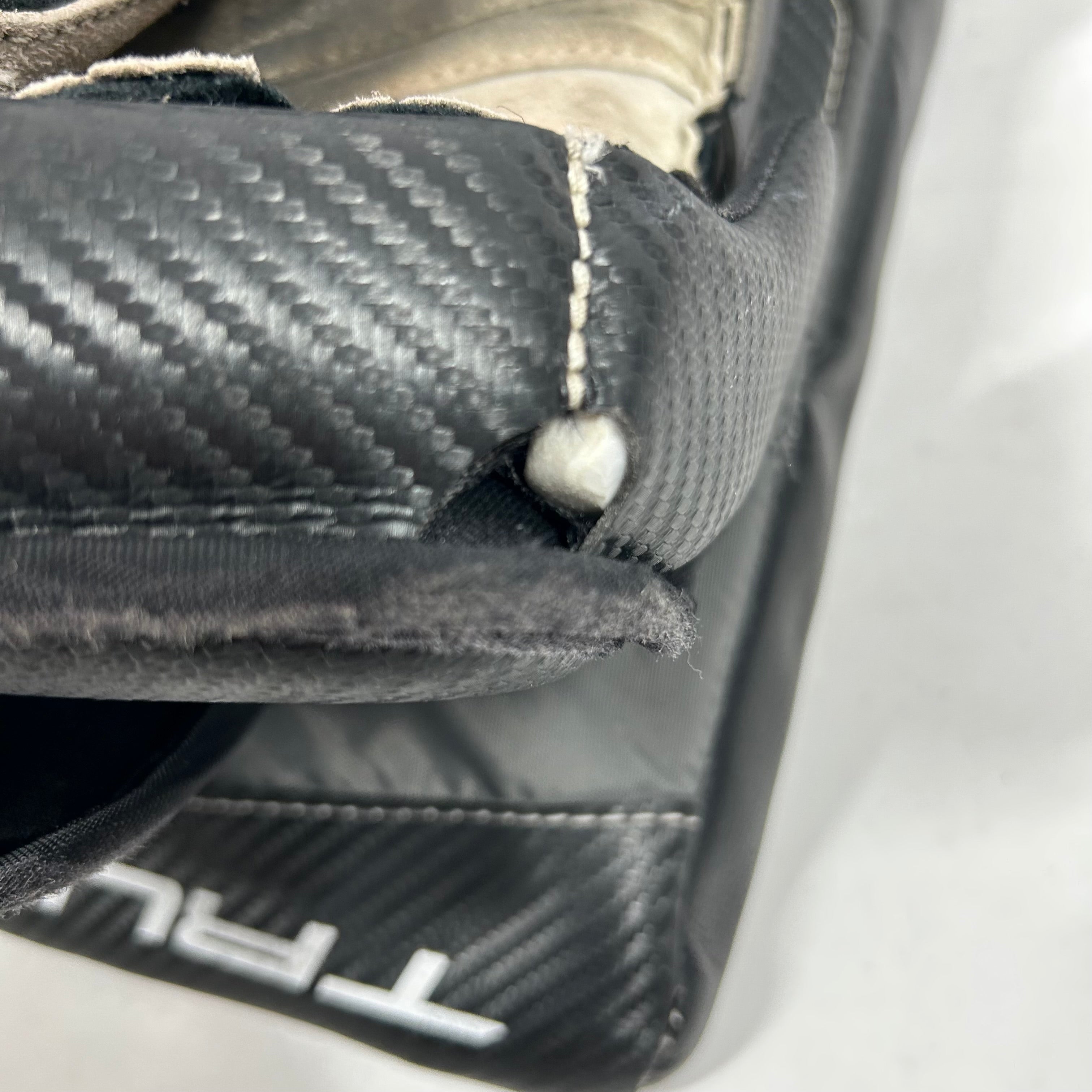 True L12.2 - Used Pro Stock Goalie Blocker (Black/Orange)