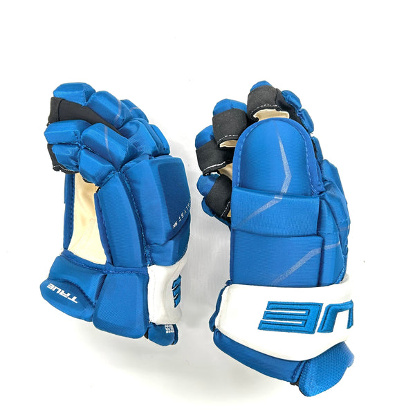 True Catalyst 9X - NHL Pro Stock Glove - Jordan Gross (Blue/White)