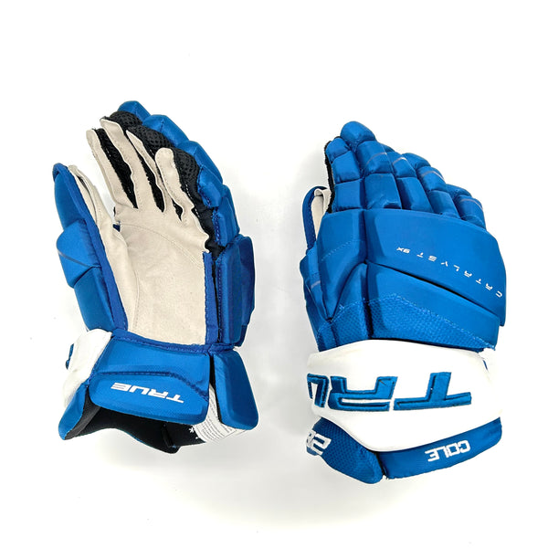 True Catalyst 9X - NHL Pro Stock Glove - Ian Cole (Blue/White)