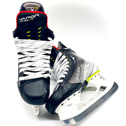 Bauer Vapor Hyperlite - Pro Stock Hockey Skates - Size 5 Fit 1