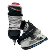 Bauer Vapor Flypro - Intermediate Hockey Skates - Size 4 Fit 2