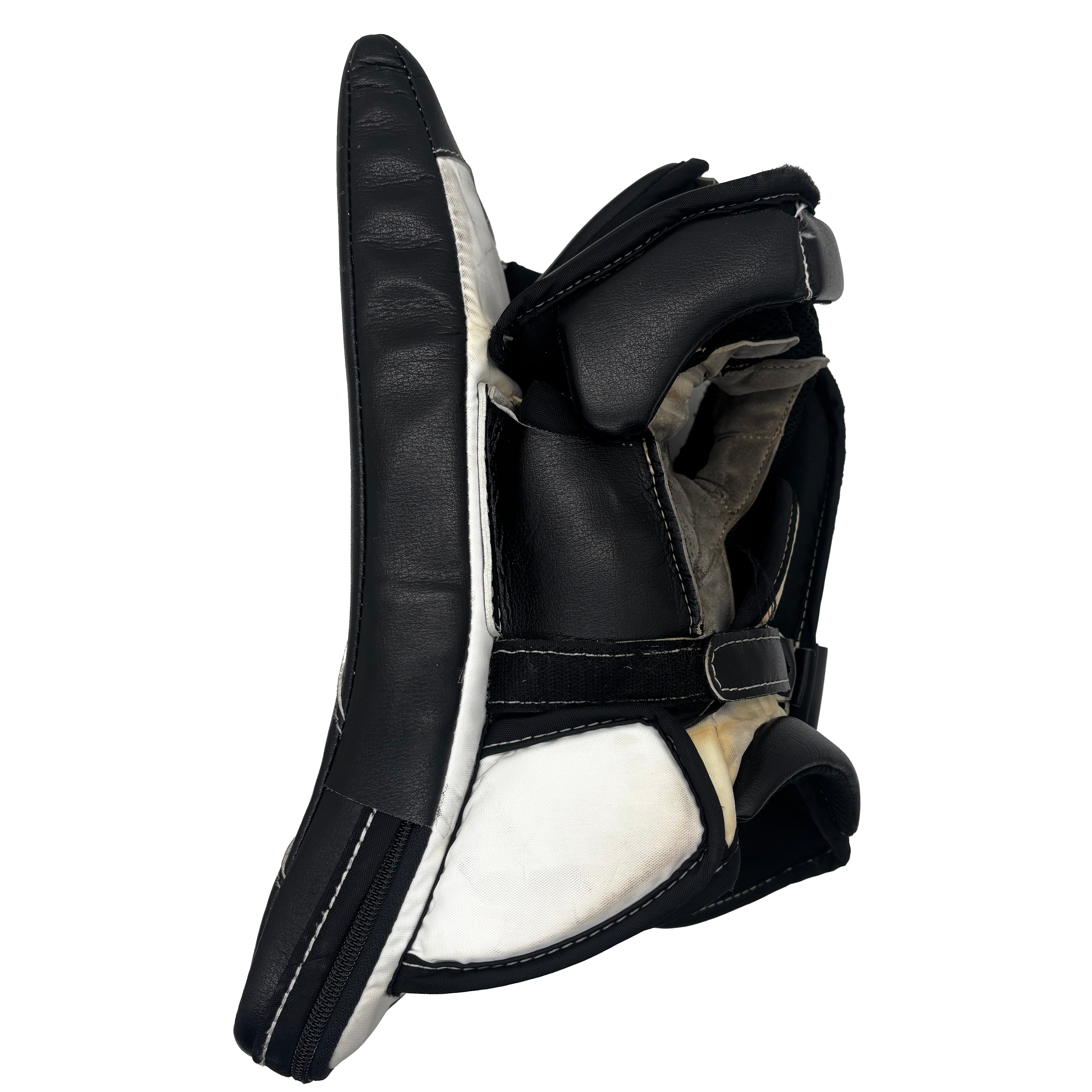 True Catalyst PX5 - Used Pro Stock Goalie Blocker (White/Black)