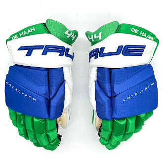 True Catalyst 9X - NHL Pro Stock glove - Calvin De Haan (Blue/Green/White)