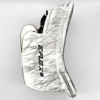 CCM Extreme Flex 6 - Used NCAA Pro Stock Goalie Blocker (White/Green)