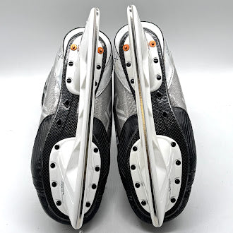 Bauer Vapor Hyperlite - Pro Stock Hockey Skate - Size 8.25EE