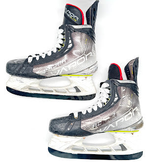 Used Bauer Vapor Hyperlite - Pro Stock Hockey Skates - Size 8 Fit 1