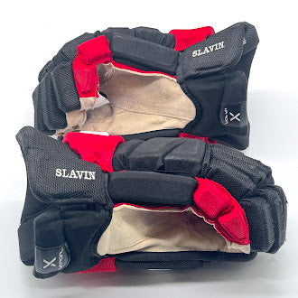 Bauer Vapor Hyperlite - Gant NHL Pro Stock d'occasion - Jaccob Slavin (noir/rouge)