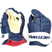 Kaapo Kakko Sherwood Rekker M90 - Gant NHL Pro Stock - ÉQUIPE FINLANDE (Marine/Blanc) 