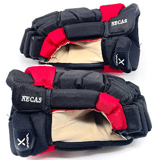 Bauer Vapor Hyperlite - Gants d'occasion NHL Pro Stock - Martin Necas (noir/rouge)