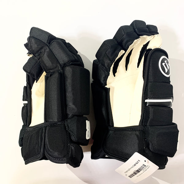Warrior Alpha QX - Pro Stock Glove (Black/White)