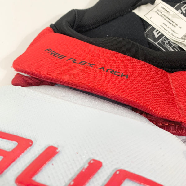 Bauer Vapor APX2 Shoulder Pads HockeyStickMan Canada