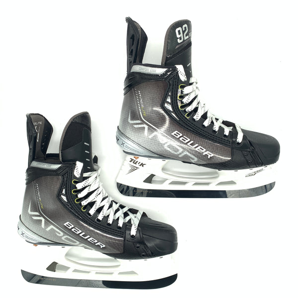 Bauer Vapor Hyperlite - Pro Stock Hockey Skates - Size 7.75D/8.25D