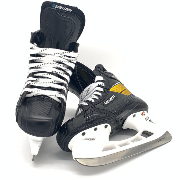Bauer Supreme Ultrasonic - Pro Stock Hockey Skates - Size 4.5D