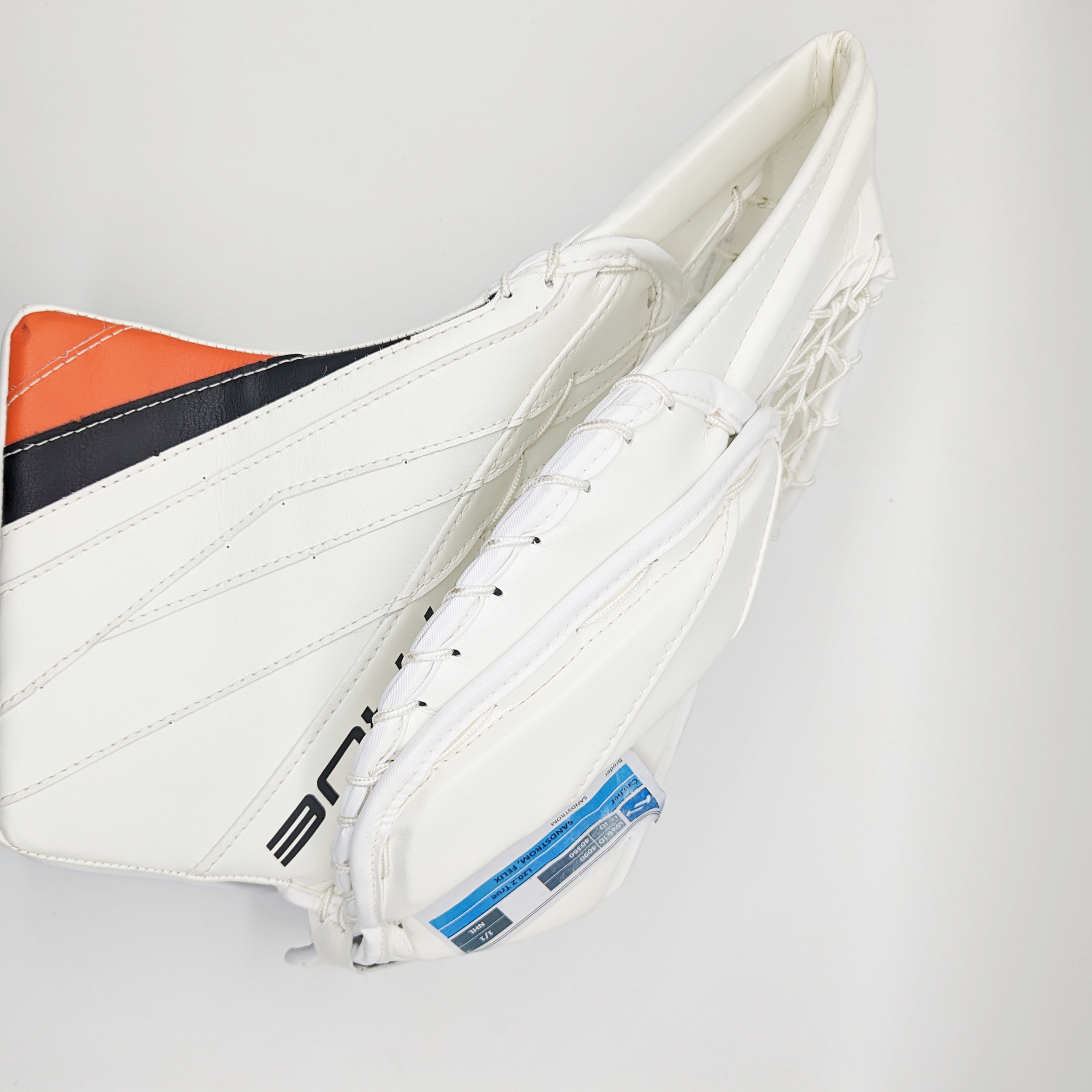 Felix Sandstrom - True L20.2 - Gant de gardien de but NHL Pro Stock (blanc/orange)