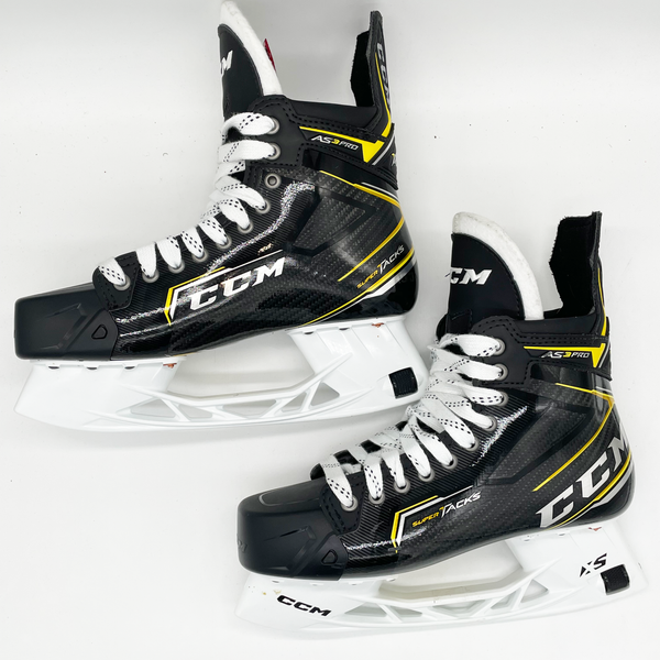 CCM SuperTacks AS3 Pro - Pro Stock Hockey Skates - Size R9/L8.5D